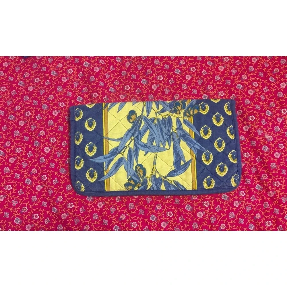VTG Vera Bradley Rare Maison Blue Provence Quilted Bag Checkbook Retired - Picture 2 of 6